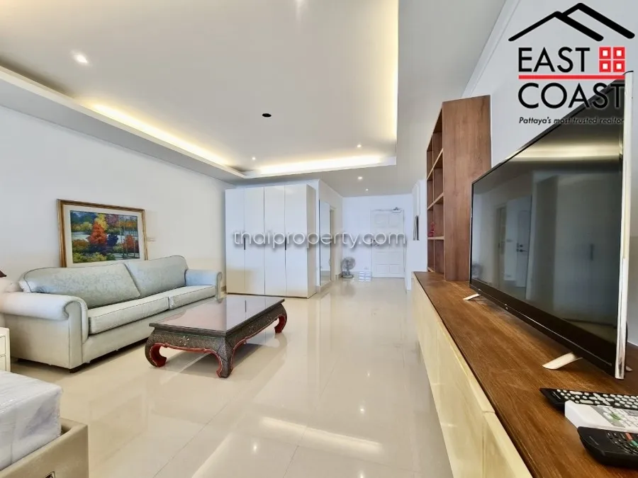 Jomtien Complex photo 5