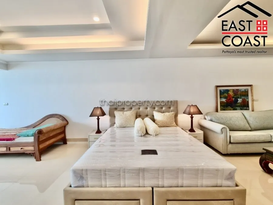 Jomtien Complex photo 7
