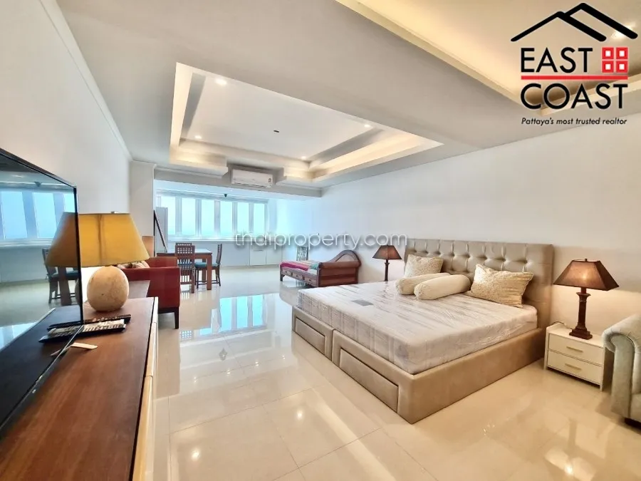 Jomtien Complex photo 6