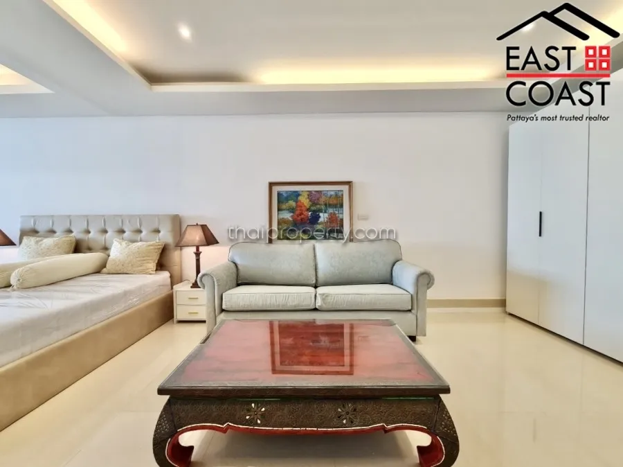 Jomtien Complex photo 3