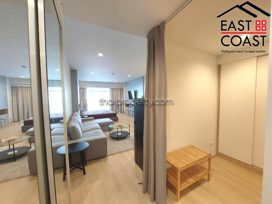 Jomtien Complex photo 3
