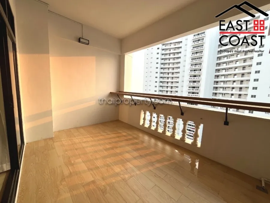 Jomtien Complex photo 15