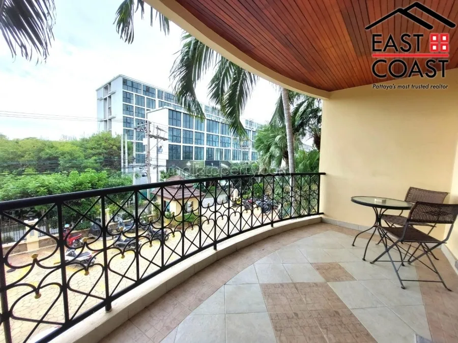 The Residence photo 11