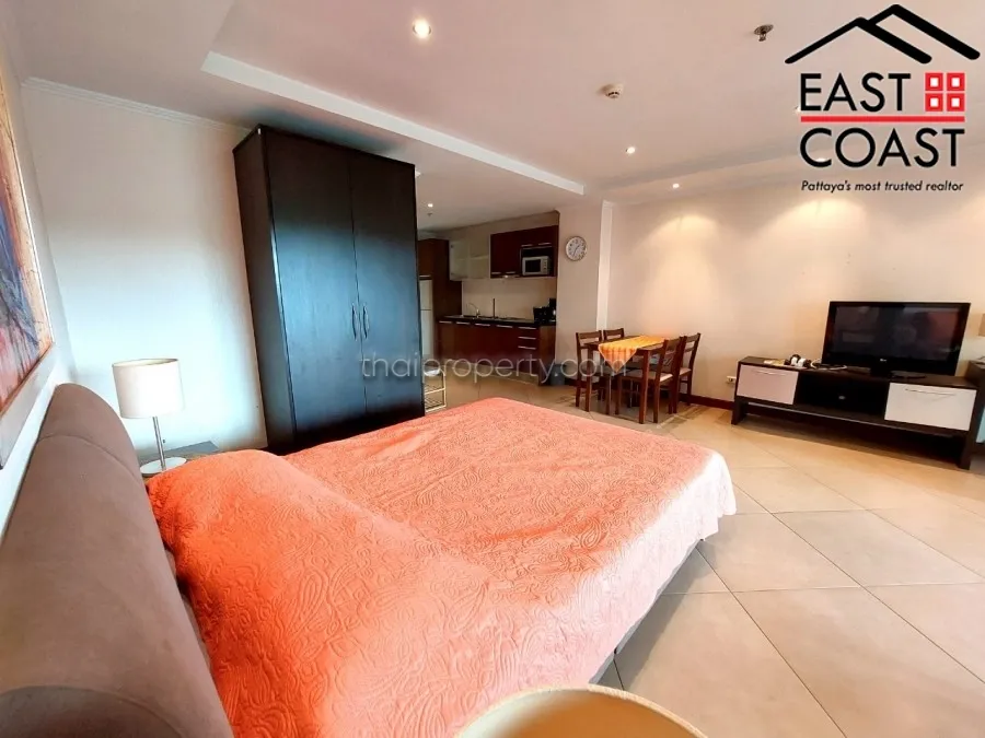 The Residence photo 7