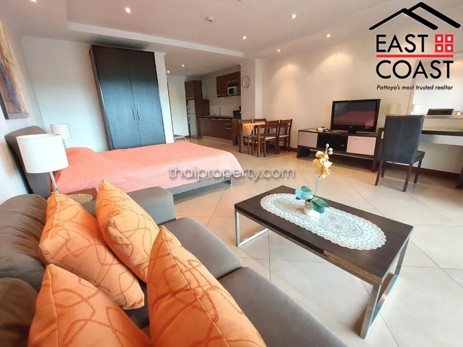 The Residence photo 8