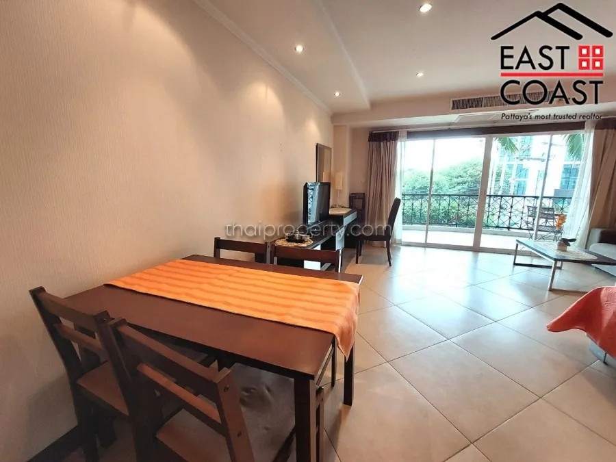 The Residence photo 5