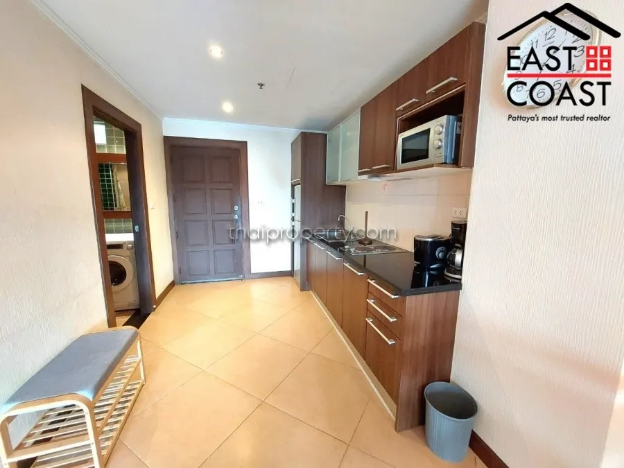 The Residence photo 4