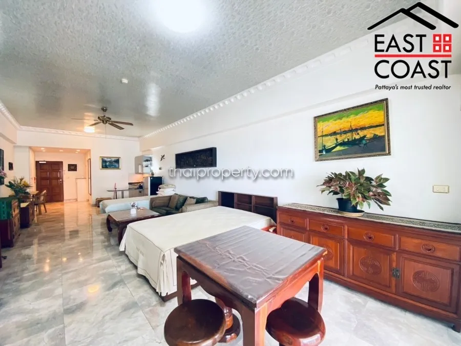 Jomtien Complex photo 6