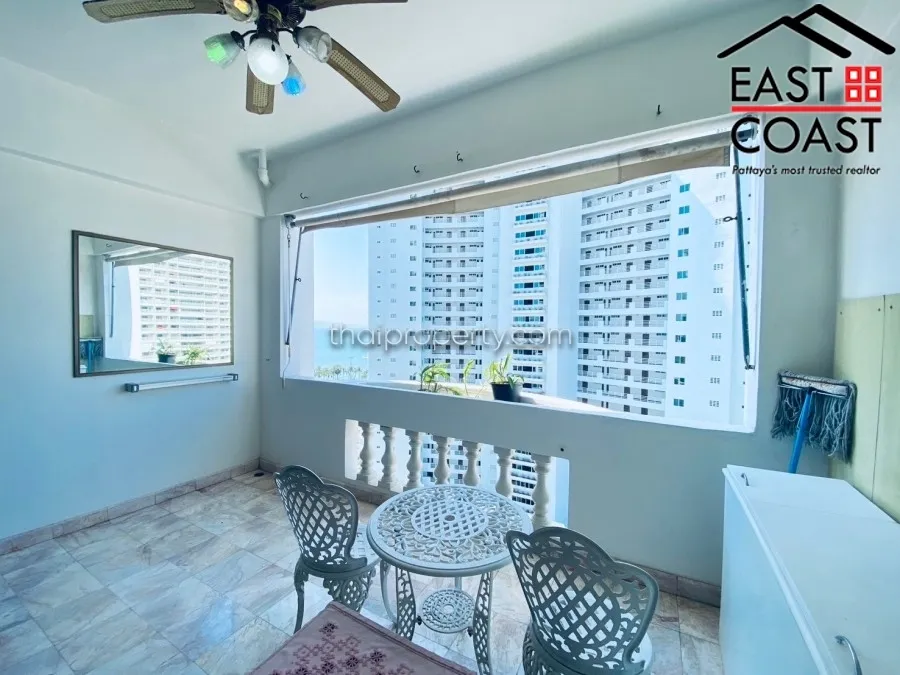 Jomtien Complex photo 16