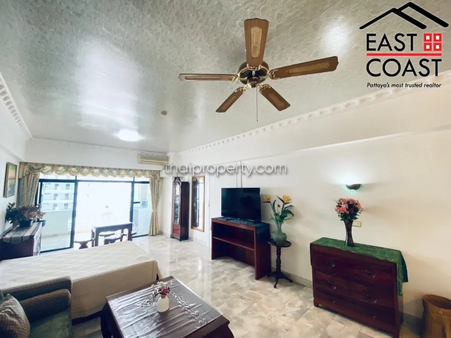 Jomtien Complex photo 5