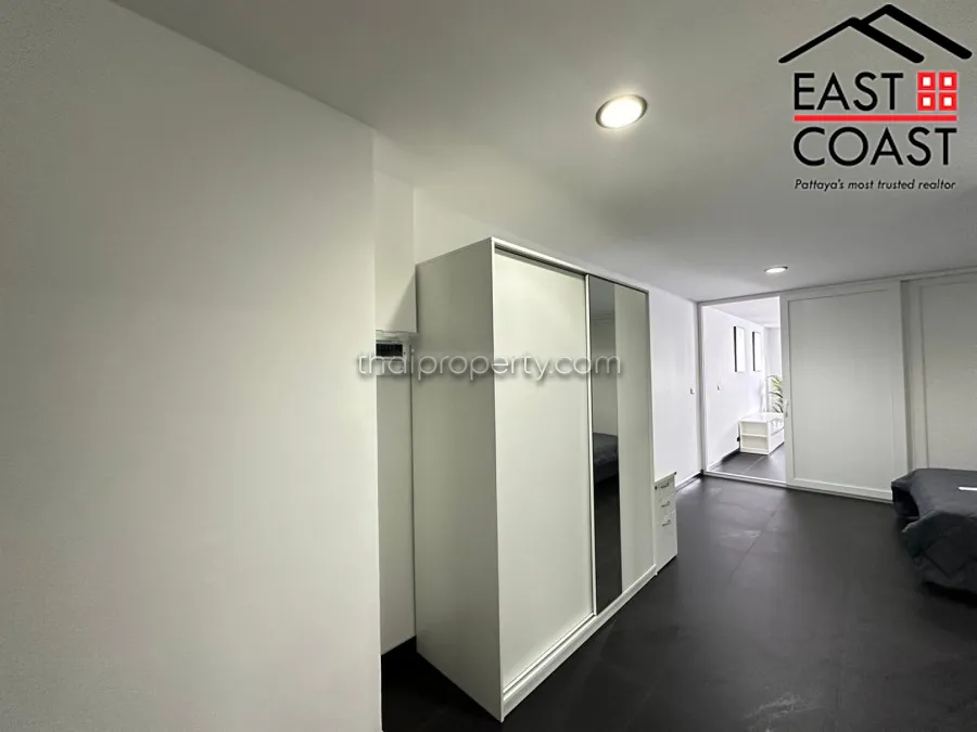 Jomtien Complex photo 10