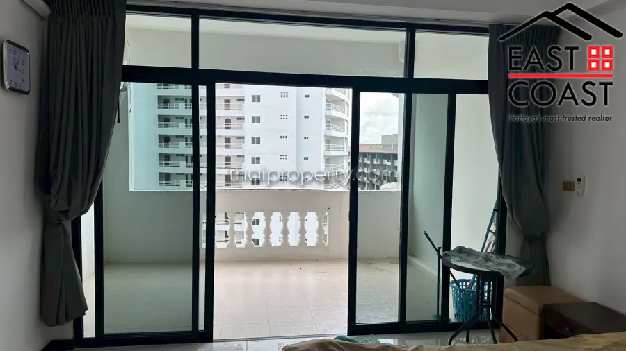 Jomtien Complex photo 4