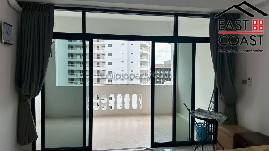 Jomtien Complex photo 6