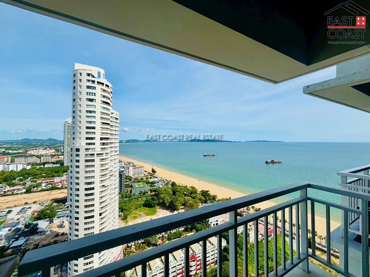 Lumpini park beach Jomtien photo 13