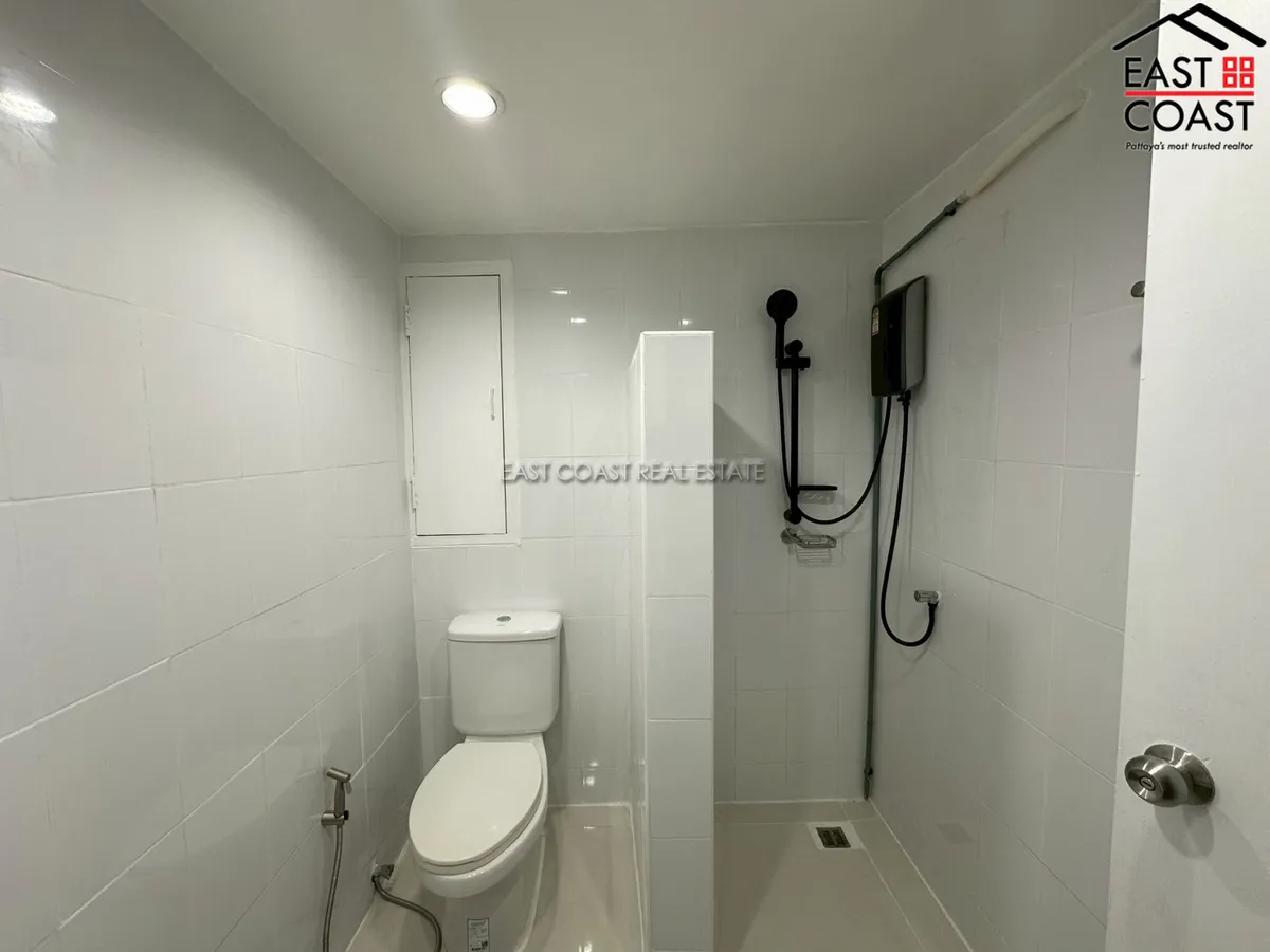 Jomtien Complex photo 5