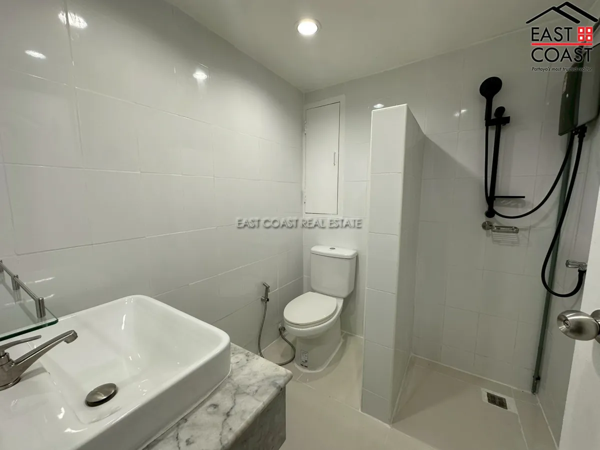 Jomtien Complex photo 6