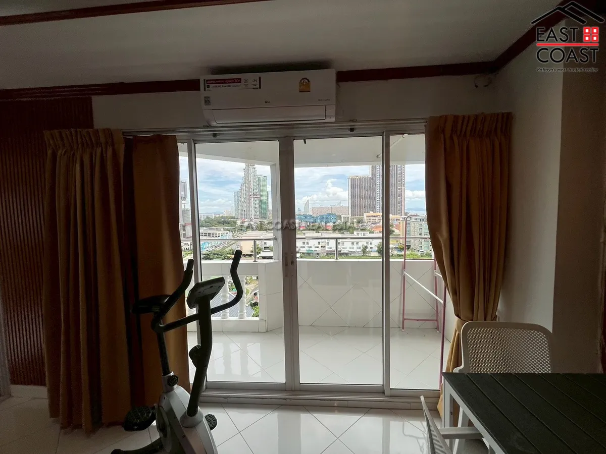 Jomtien Thip Condotel photo 13
