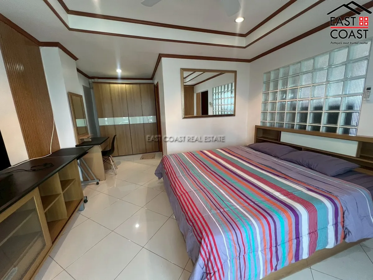 Jomtien Thip Condotel photo 17