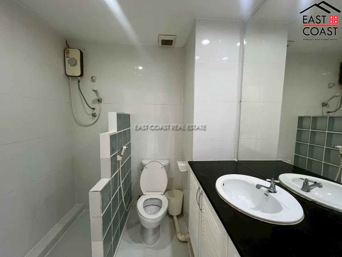 Jomtien Thip Condotel photo 23