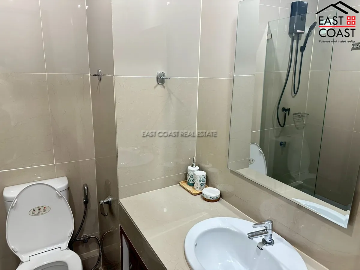 Jomtien Thip Condotel photo 16