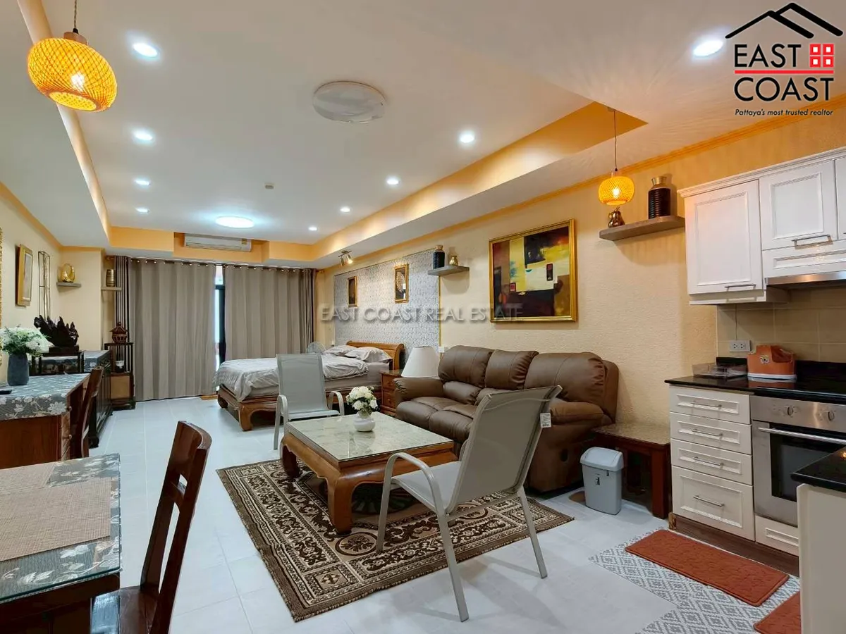 Jomtien Complex photo 10