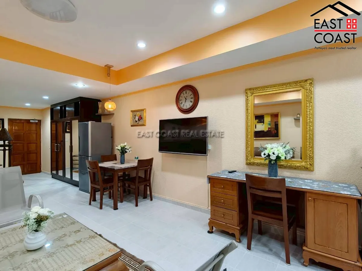 Jomtien Complex photo 13