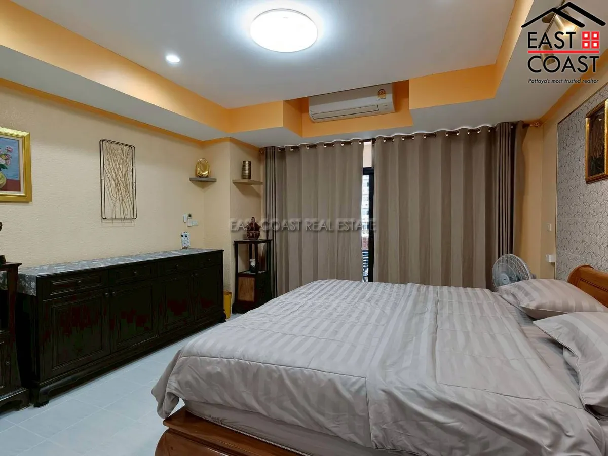 Jomtien Complex photo 14