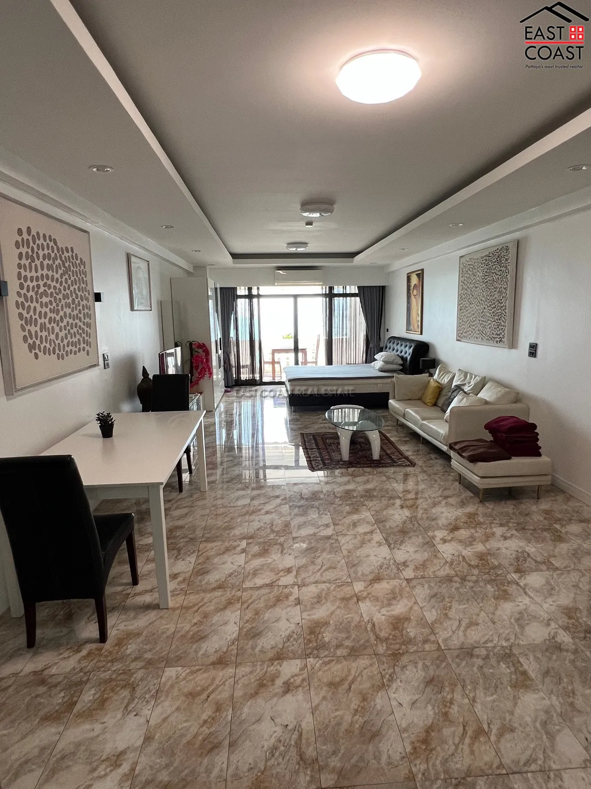 Jomtien Complex photo 7