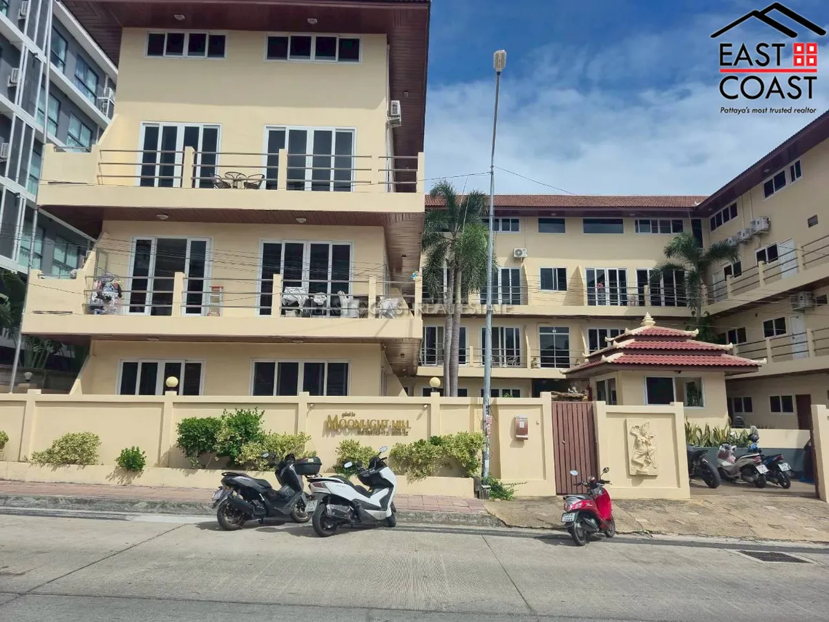 Moonlight Hill Apartment