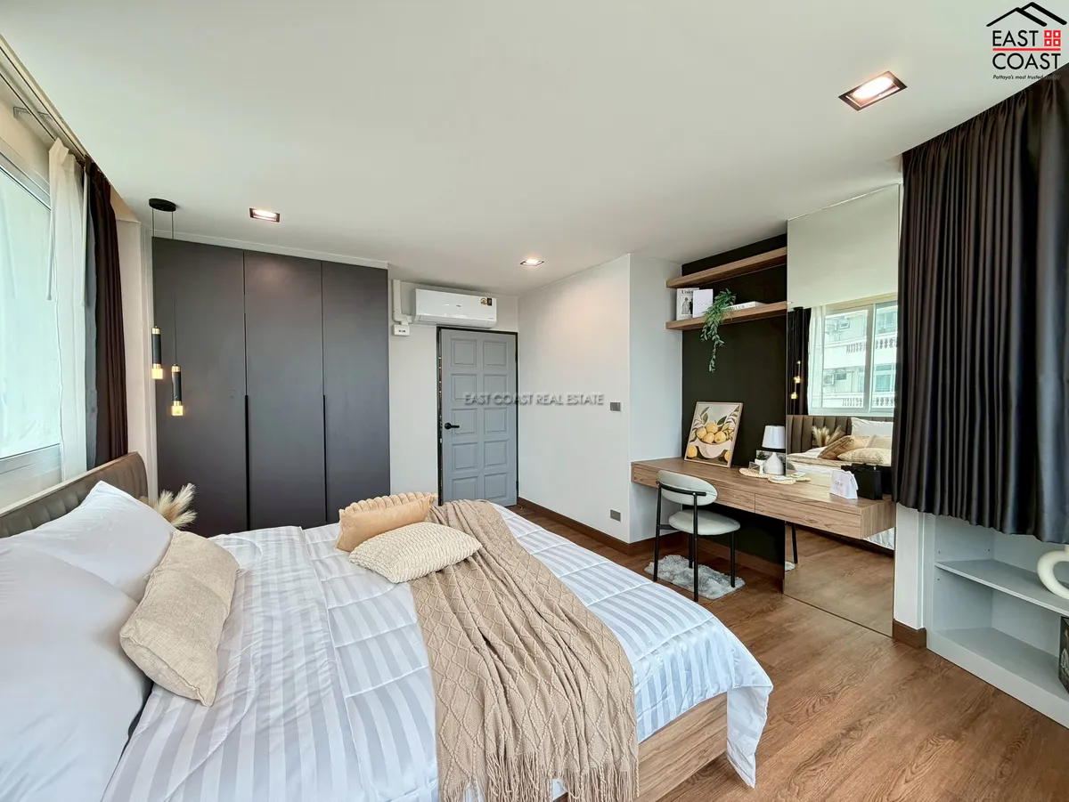 Jomtien Complex photo 8