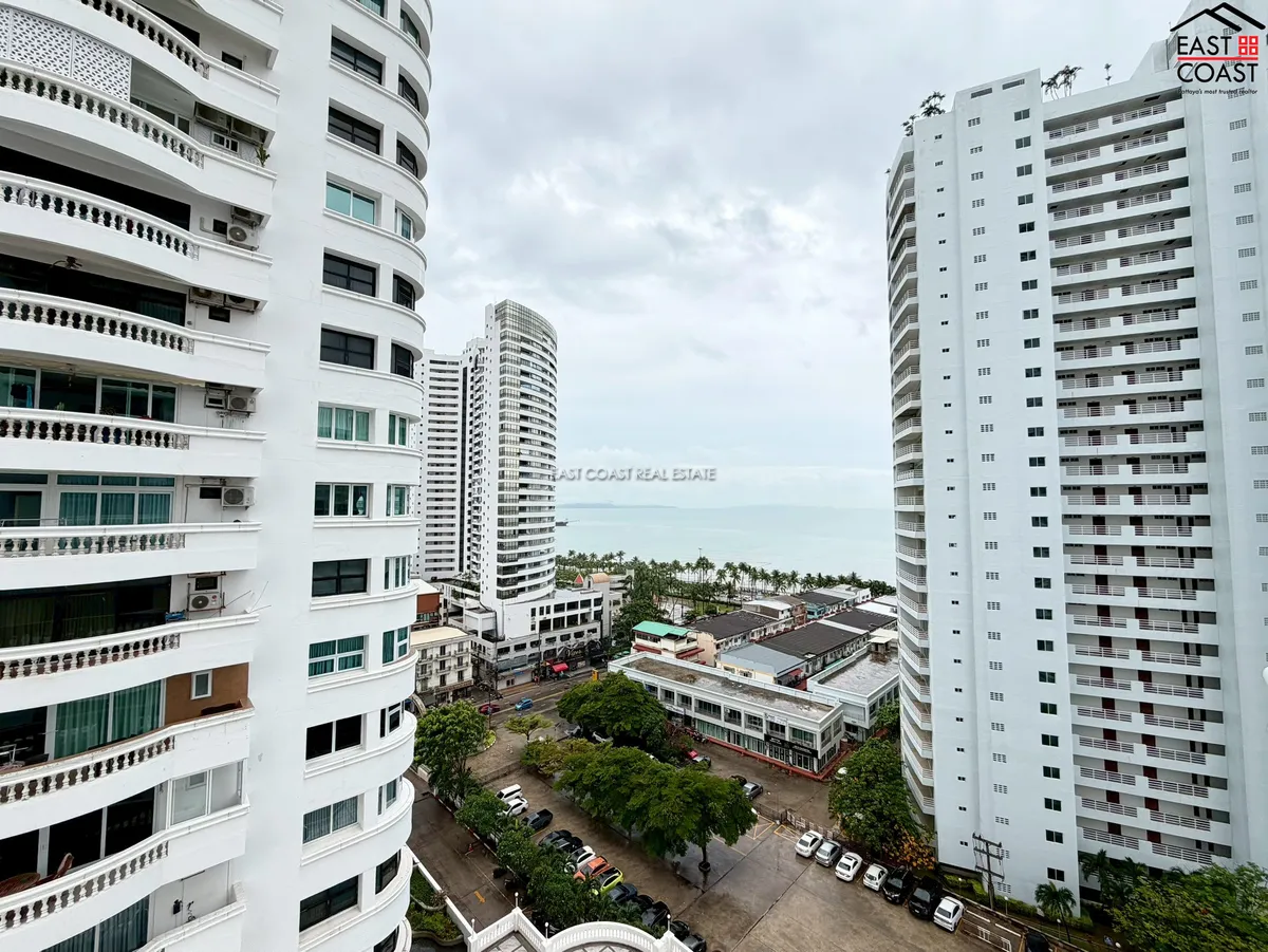 Jomtien Complex photo 26