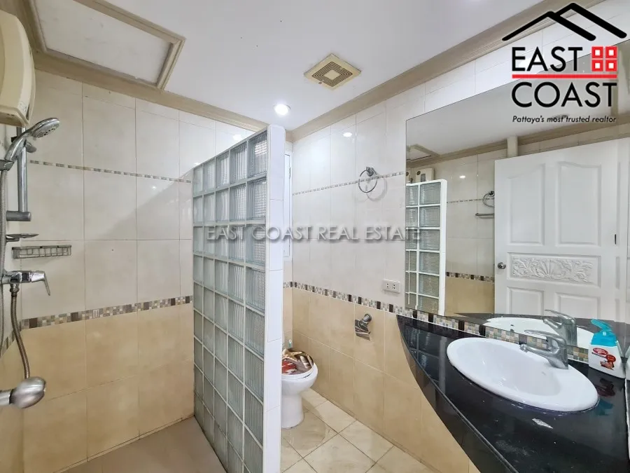 Jomtien Complex photo 18