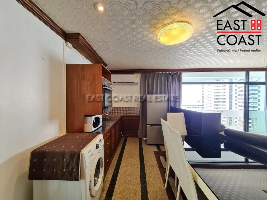 Jomtien Complex photo 6