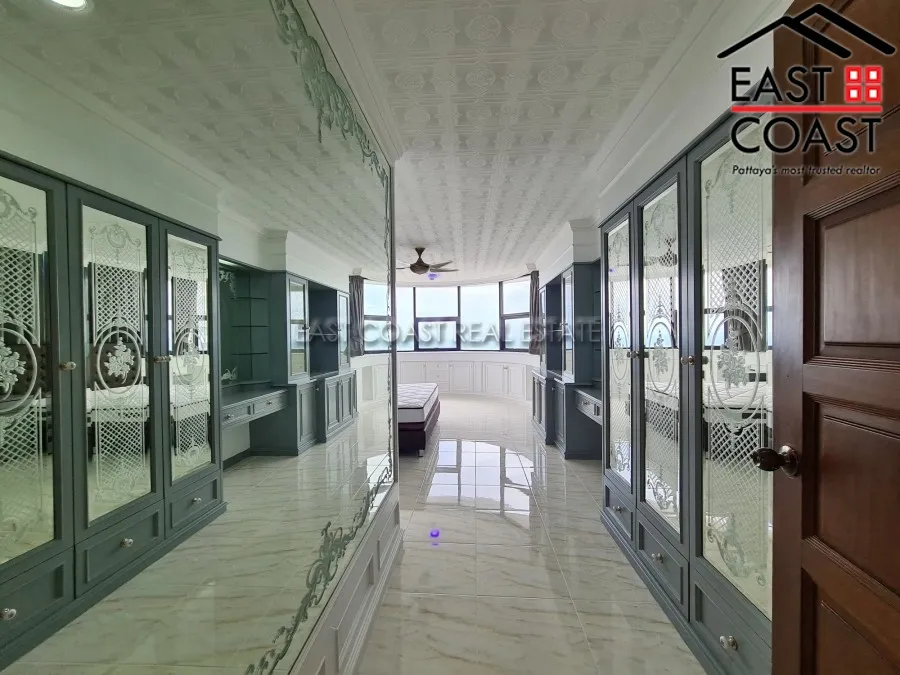 Jomtien Complex photo 8