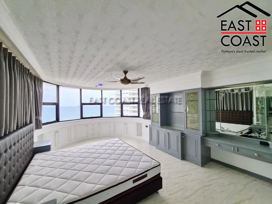 Jomtien Complex photo 10