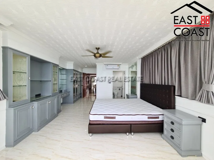 Jomtien Complex photo 11