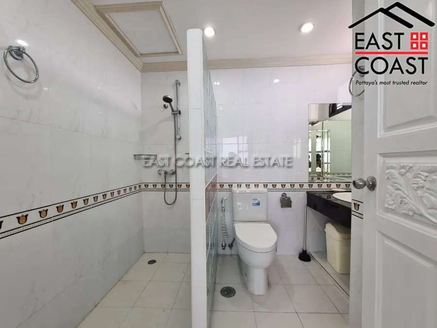Jomtien Complex photo 12