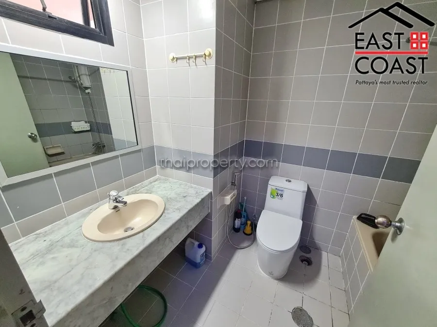 Jomtien Complex photo 9