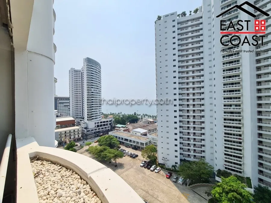 Jomtien Complex photo 15