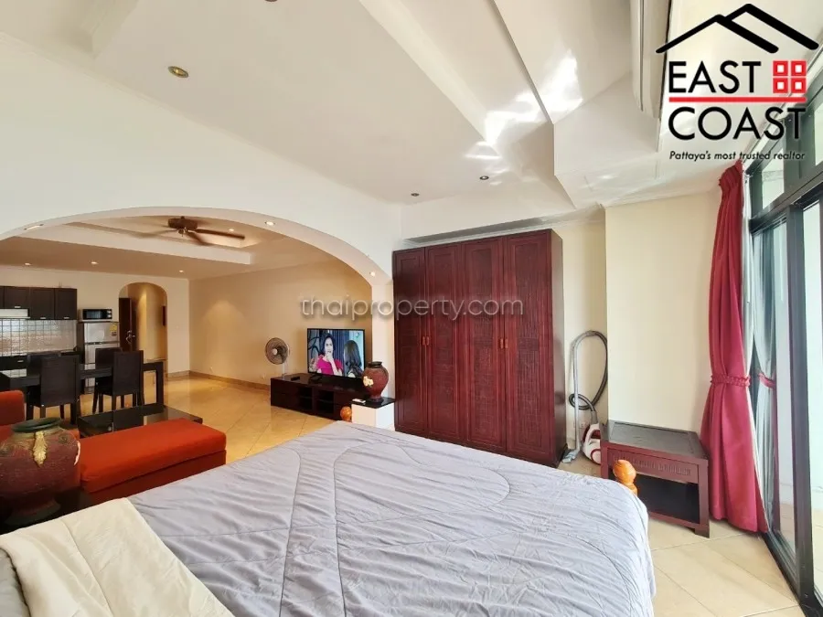 Jomtien Complex photo 10