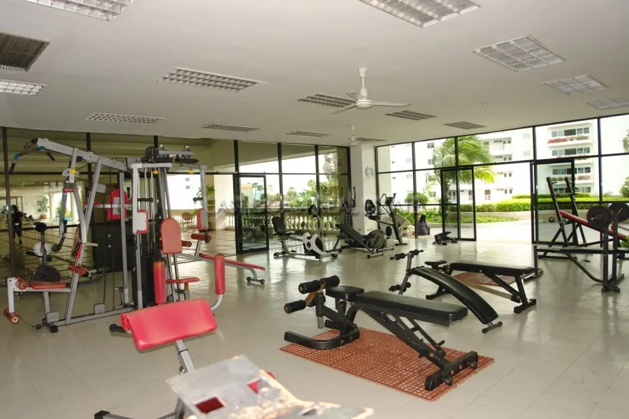 Jomtien Complex photo 25