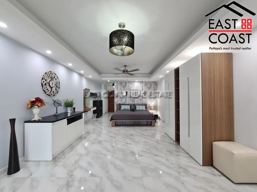 Jomtien Complex photo 14