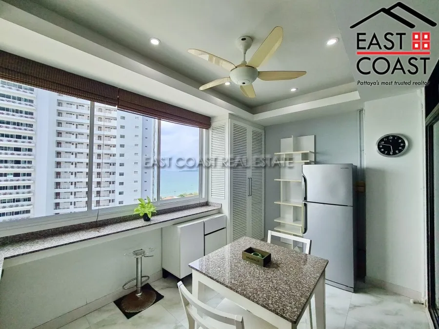 Jomtien Complex photo 5