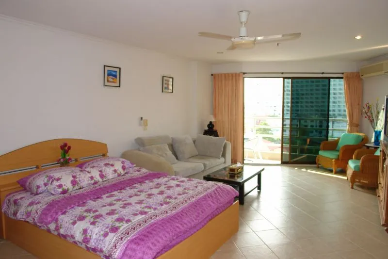 Center Condo photo 3