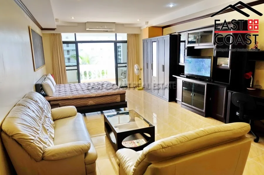 Jomtien Complex photo 3