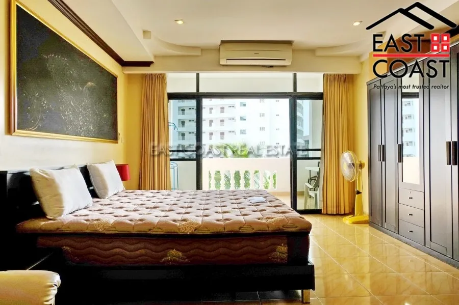 Jomtien Complex photo 6