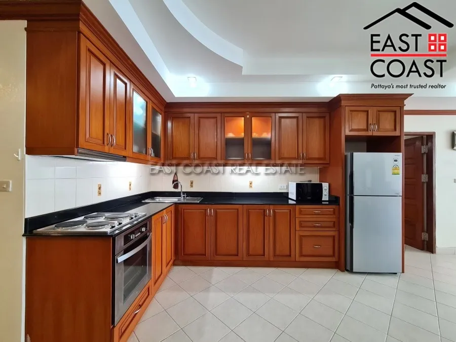 Jomtien Complex photo 7