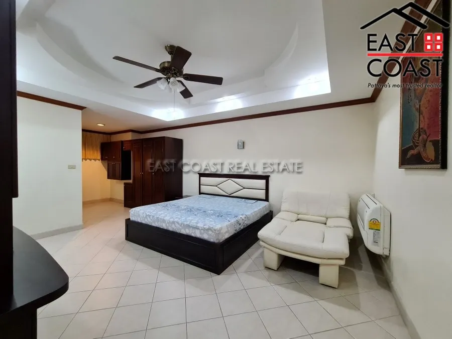 Jomtien Complex photo 10