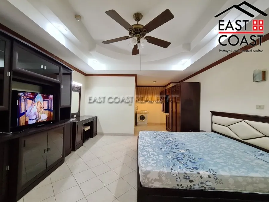 Jomtien Complex photo 11