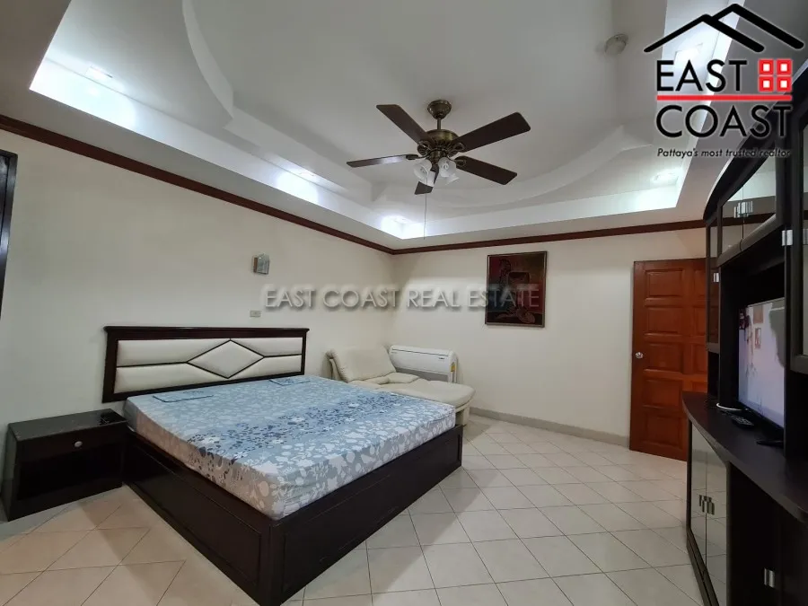 Jomtien Complex photo 12